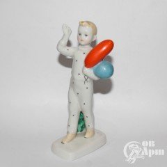 Скульптура "Мальчик с шариками"